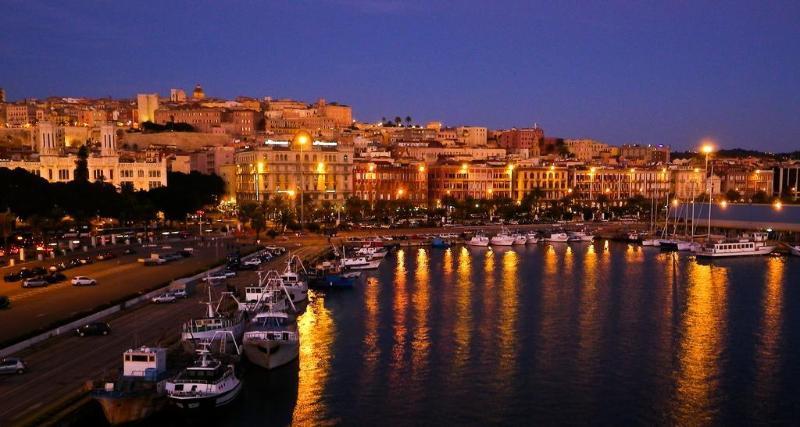 Arcobaleno Rooms Cagliari Eksteriør billede